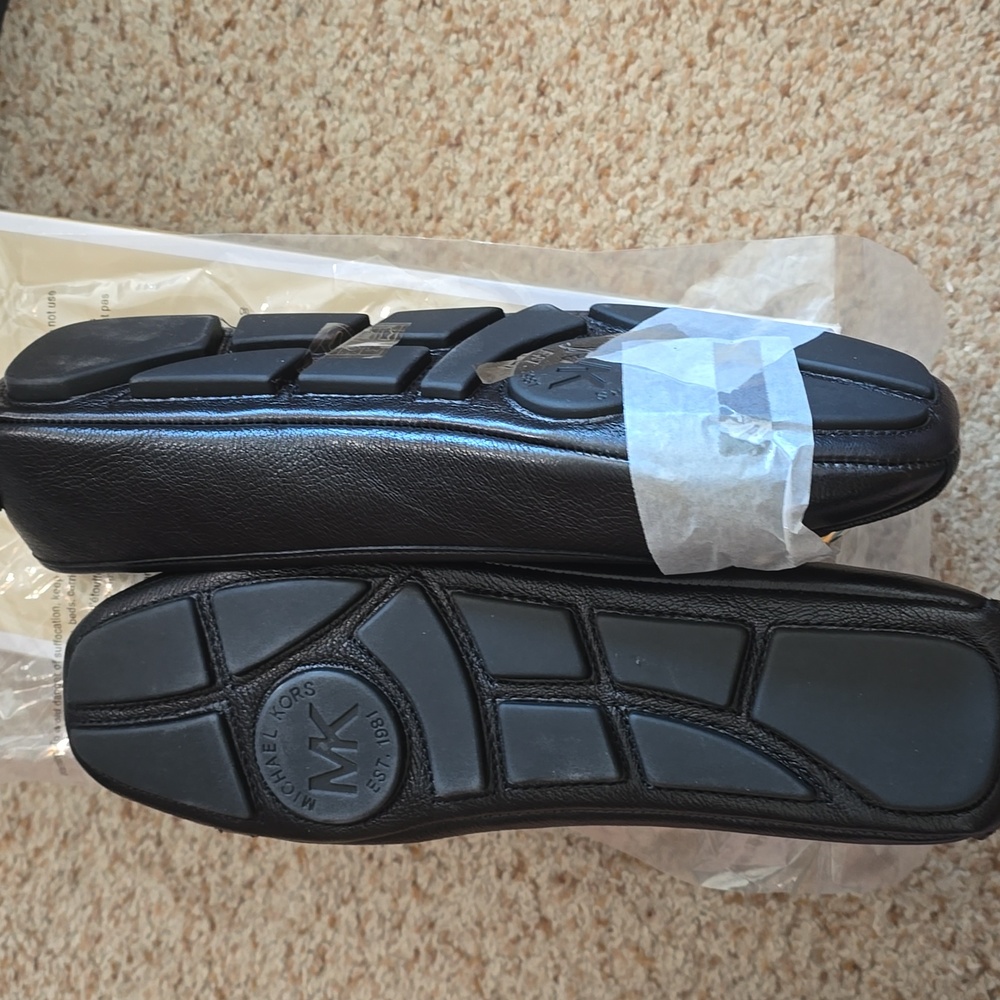 Michael Kors Fulton Black Moccasins with Gold Logo - Picture 2 of 7